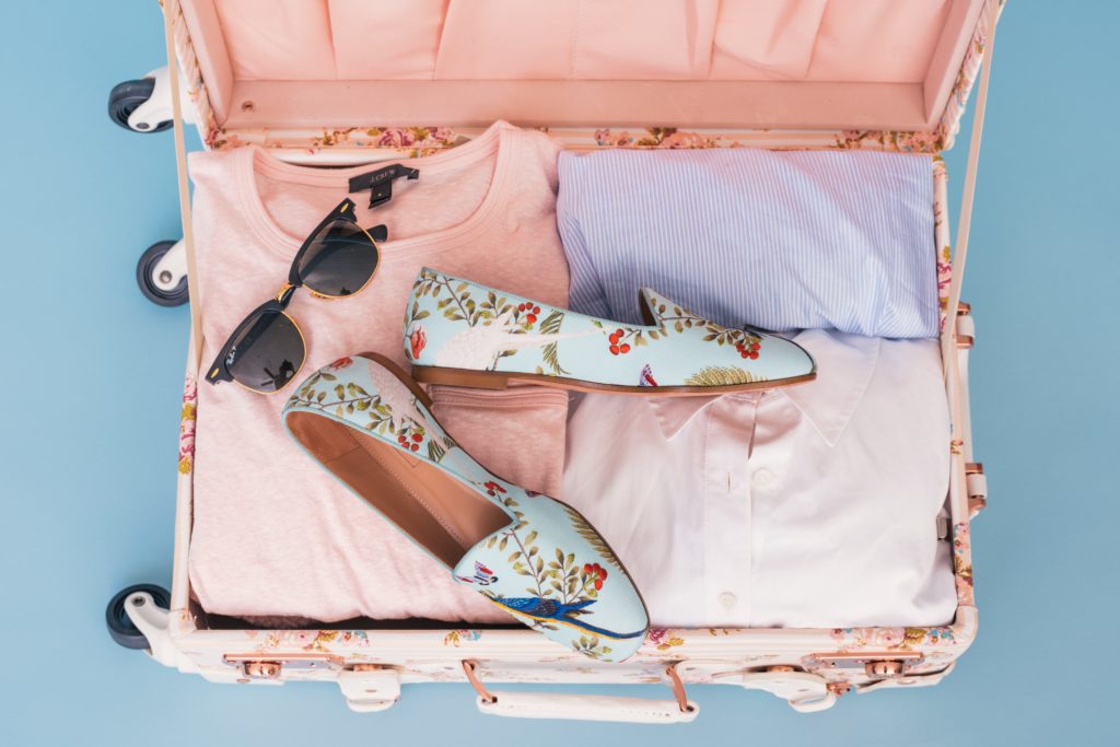 minimalist travel packing